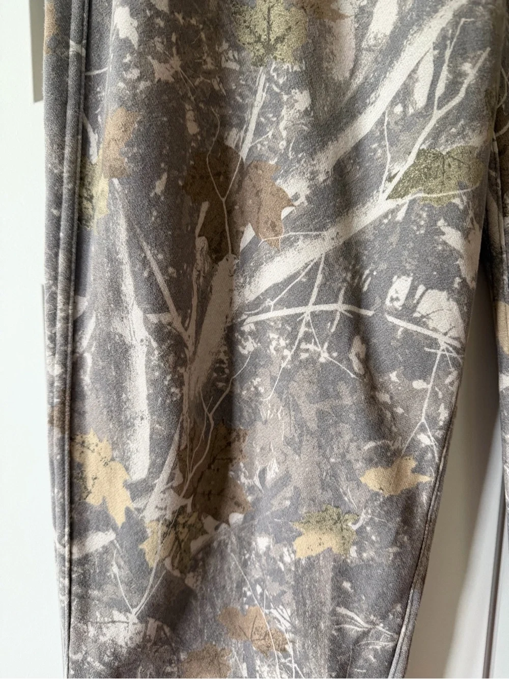 Abercrombie & Fitch Gray Camouflage Jogger Pants with Tan Accents